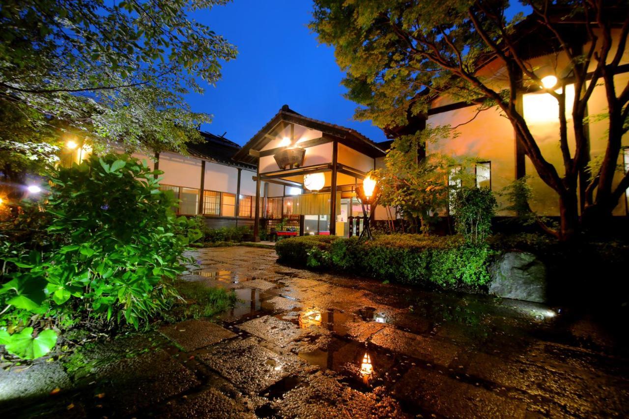 Sakura Sakura Onsen Hotel Киришима Екстериор снимка